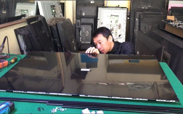 thay man hinh tivi sony hinh1