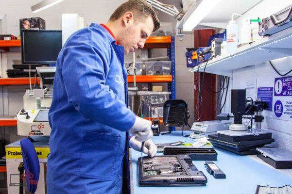 Vì sao nên chọn dịch vụ sửa tivi Samsung tại Bảo Trì Điện Máy?