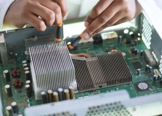 Bo mạch chính (mainboard) gặp sự cố.