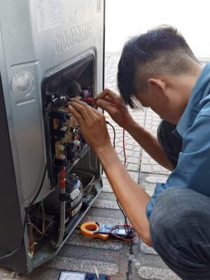 Xả gas cũ ra khỏi hệ thống.