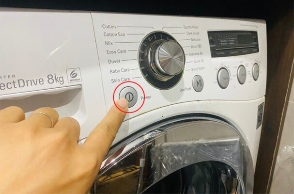 Reset máy giặt.