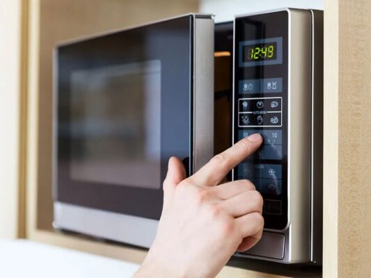 Reset lò vi sóng không hoạt động.