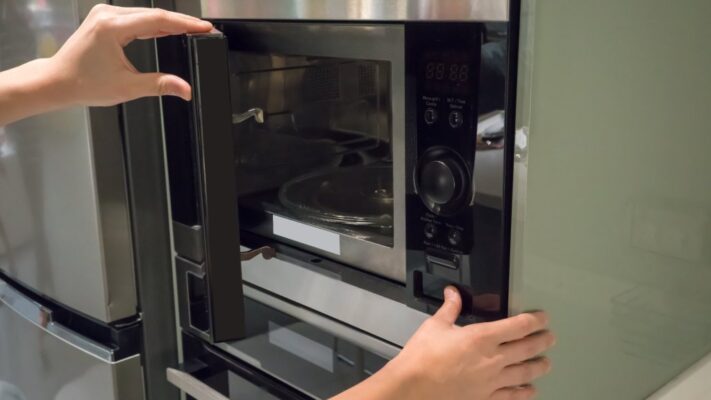 Công Tắc Cửa (Door Switch) Hỏng.