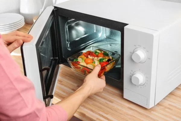 Bảo dưỡng lò vi sóng tại TP.HCM