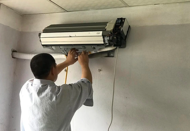 Tại sao nên sửa máy lạnh vào mùa hè càng sớm càng tốt?