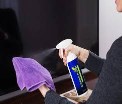 Cách lau màn hình tivi sạch như mới: Mẹo và Lưu Ý Quan Trọng
