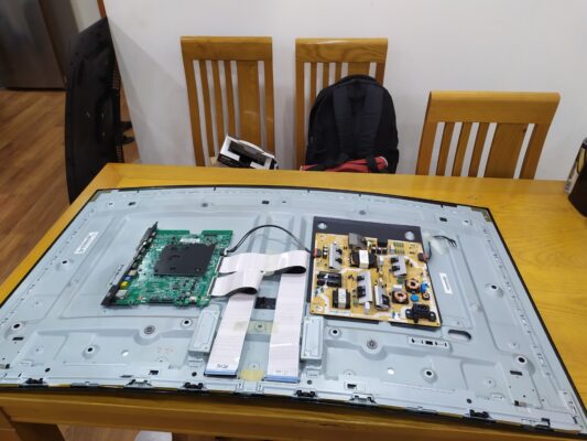 Thay màn hình tivi Panasonic