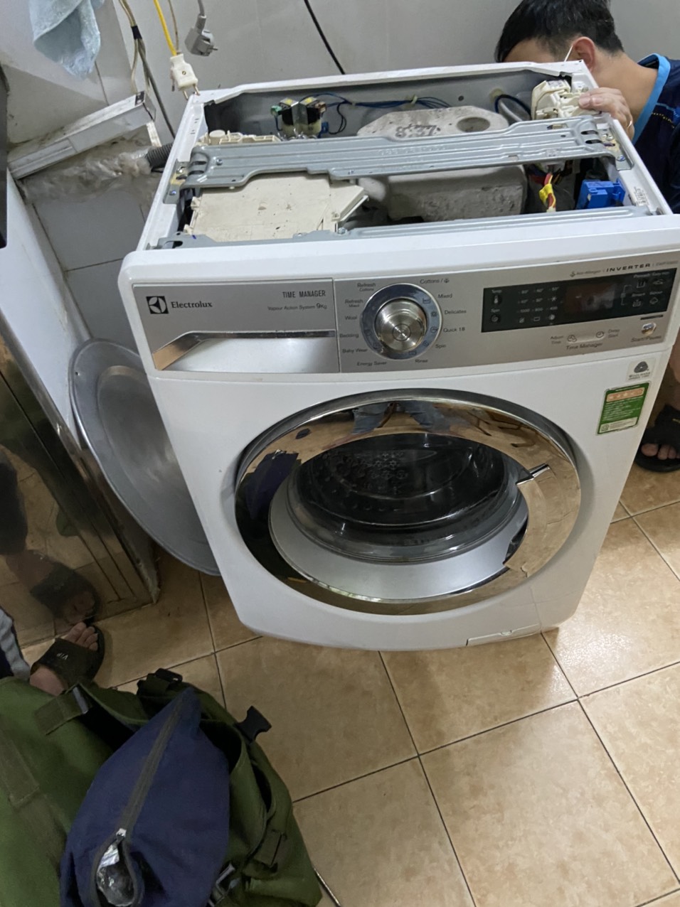 Khi nào nên gọi dịch vụ sửa máy giặt tại nhà TP.HCM ngay lập tức?