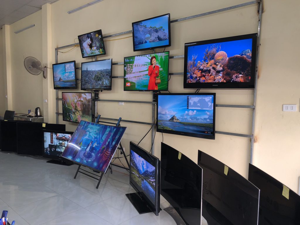 Khi nào cần gọi dịch vụ sửa tivi OLED tại nhà Hà Nội?