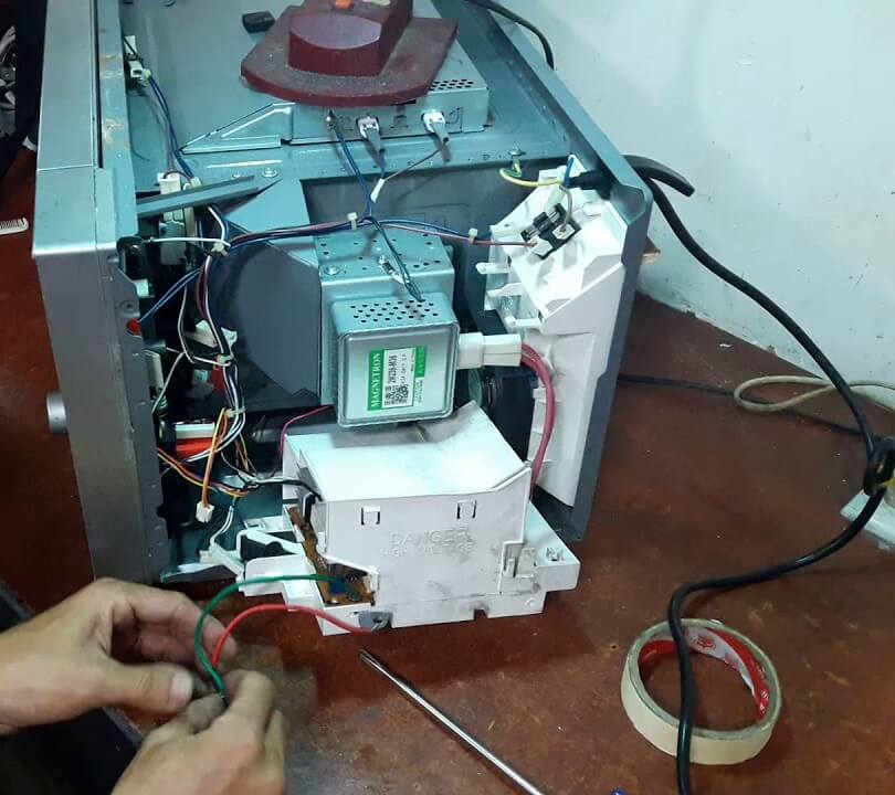 Kinh nghiệm sửa lò vi sóng và sử dụng an toàn lâu dài.