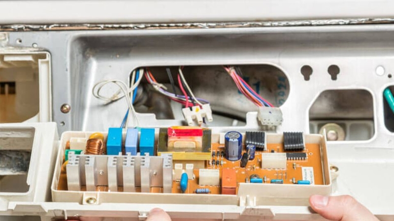 Dây nối từ cảm biến đến bo mạch bị đứt.