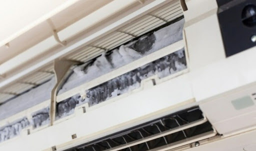 Dấu hiệu nhận biết máy lạnh LG bị bám tuyết.